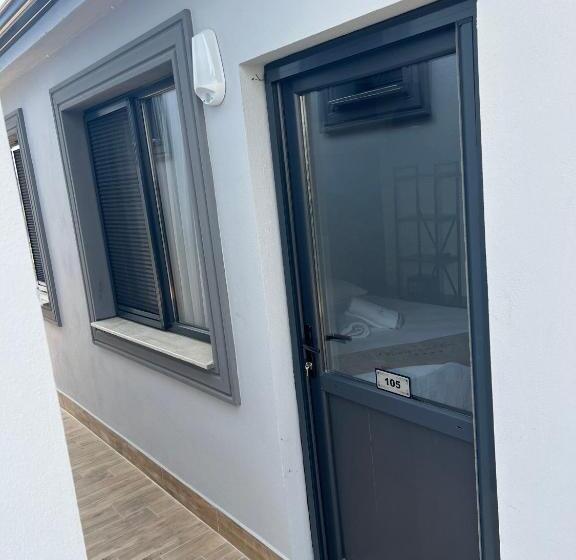 ホテル Reynabe Boutique