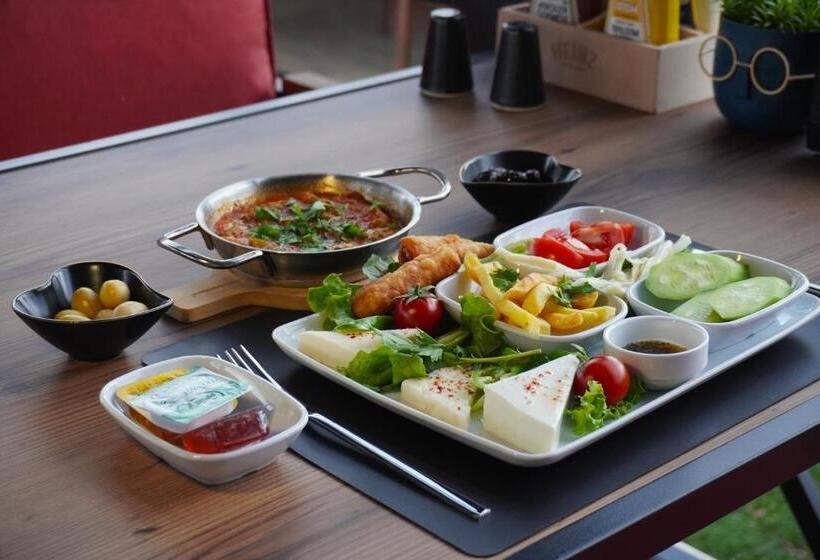 ホテル Reynabe Boutique