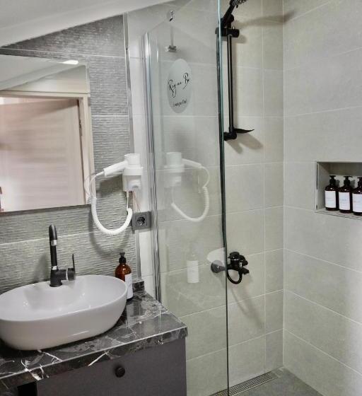 ホテル Reynabe Boutique