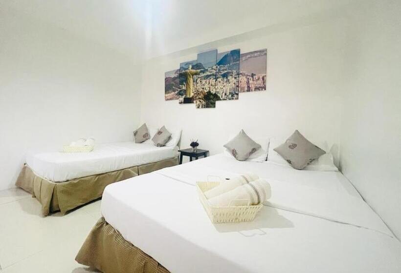 בית מלון כפרי Salinas Suites