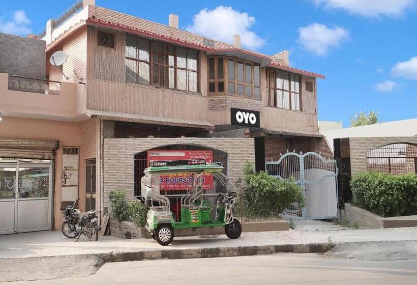 ホテル Spot On 81374 Blue Moon