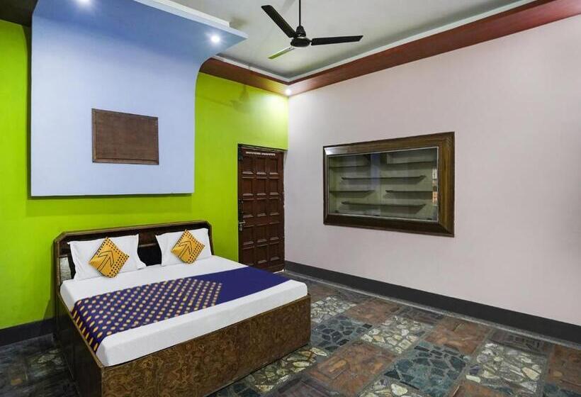 ホテル Spot On 81374 Blue Moon