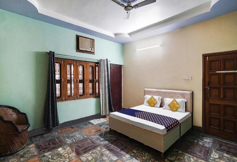 ホテル Spot On 81374 Blue Moon