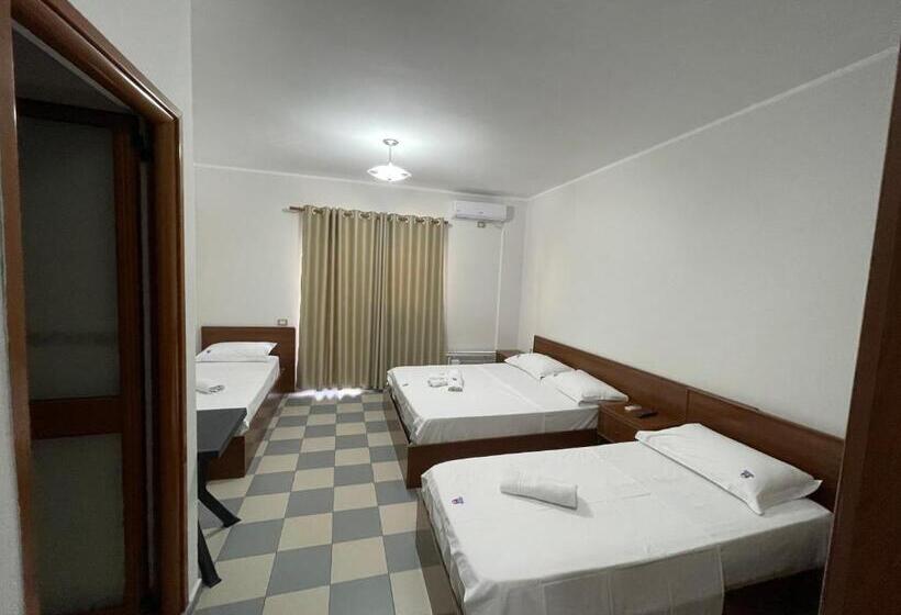 בית מלון כפרי Triho