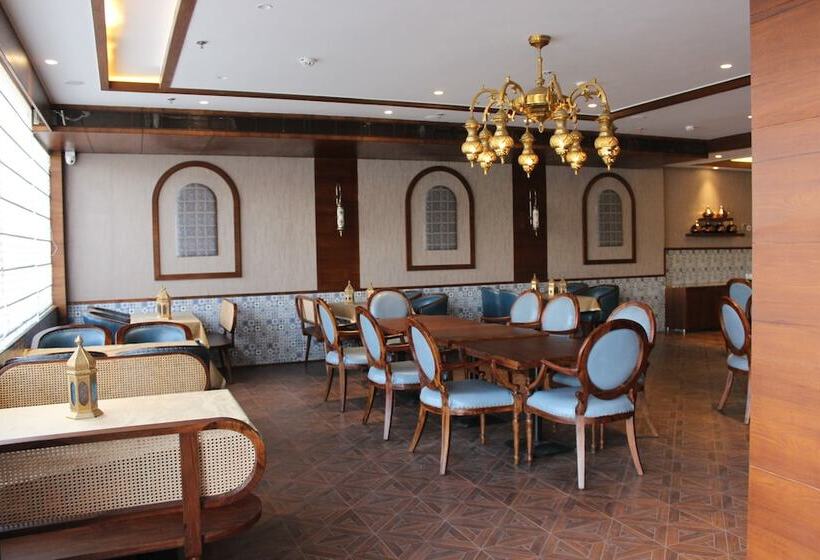 בית מלון כפרי Welcomheritage Grand, Srinagar