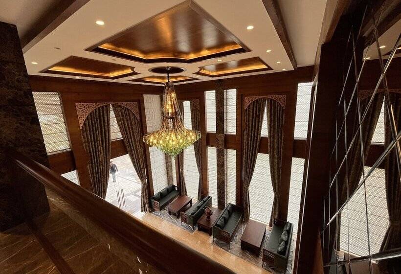 בית מלון כפרי Welcomheritage Grand, Srinagar