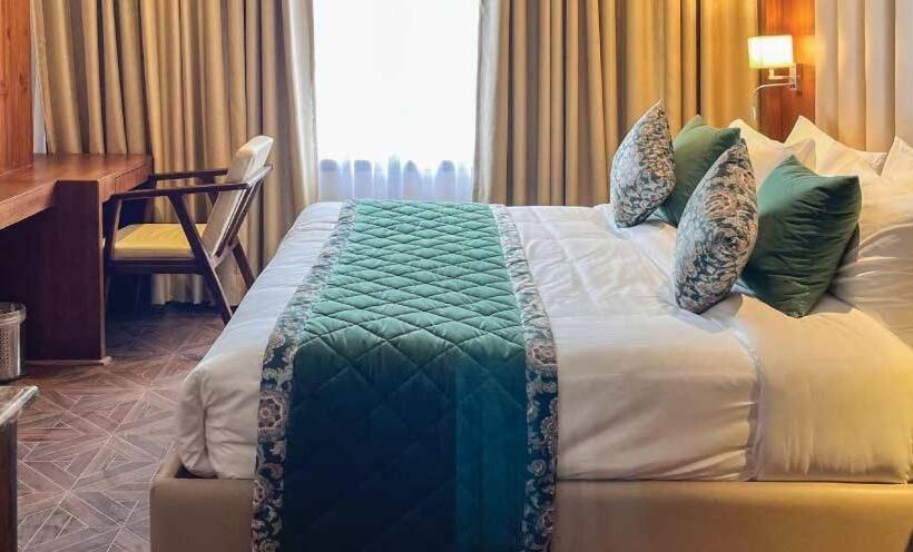 호텔 Welcomheritage Grand, Srinagar