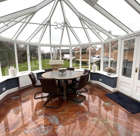 Moulton Lawn House B&b