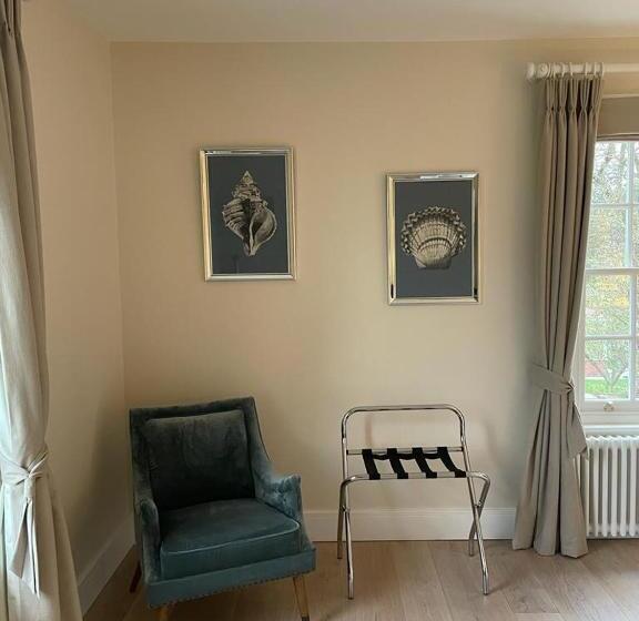 Moulton Lawn House B&b