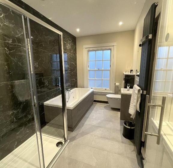 Moulton Lawn House B&b