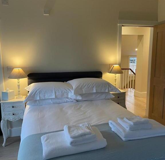 Moulton Lawn House B&b