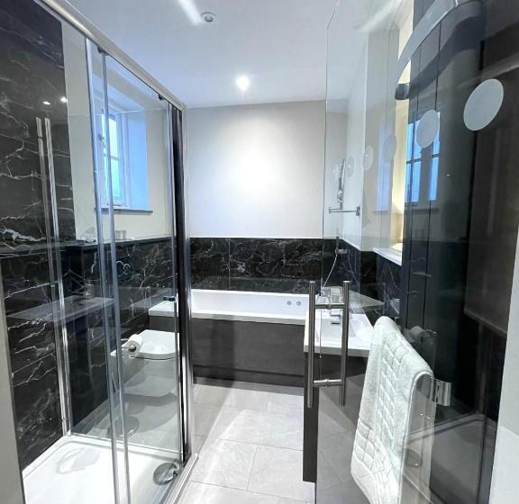 Moulton Lawn House B&b