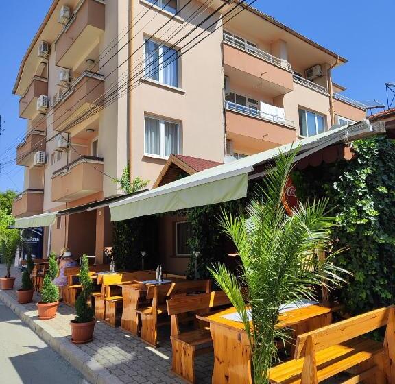 膳宿费 Amore Obzor