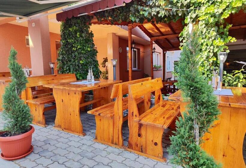 膳宿费 Amore Obzor