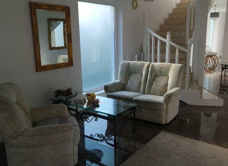 بنسيون Casa Anne