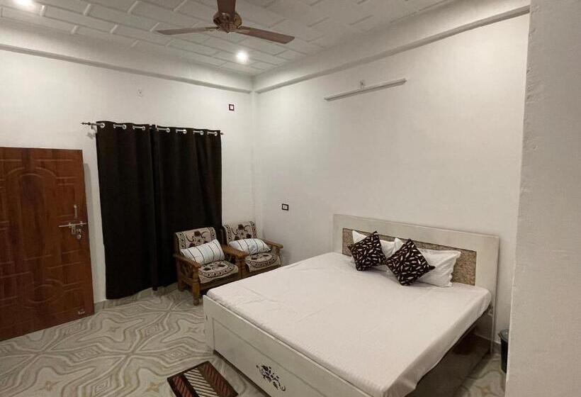 ペンション Govind Atithi Grah