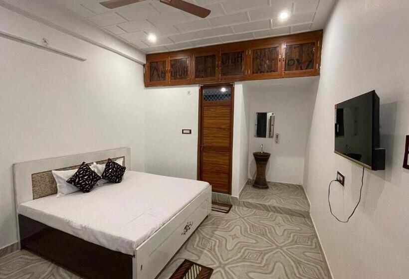 ペンション Govind Atithi Grah