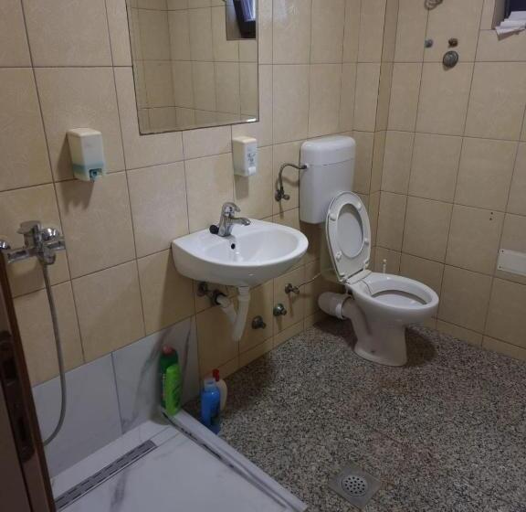 膳宿费 Guest House Star Gate