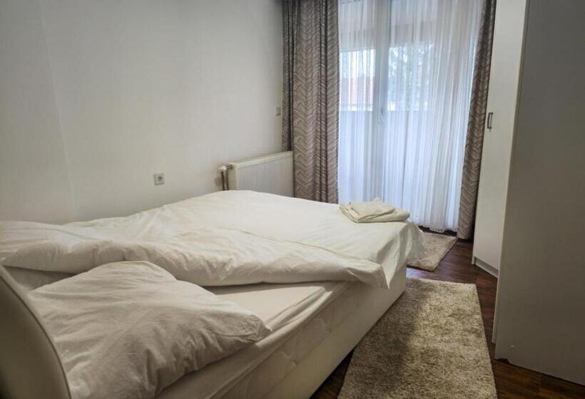 膳宿费 Guest House Star Gate