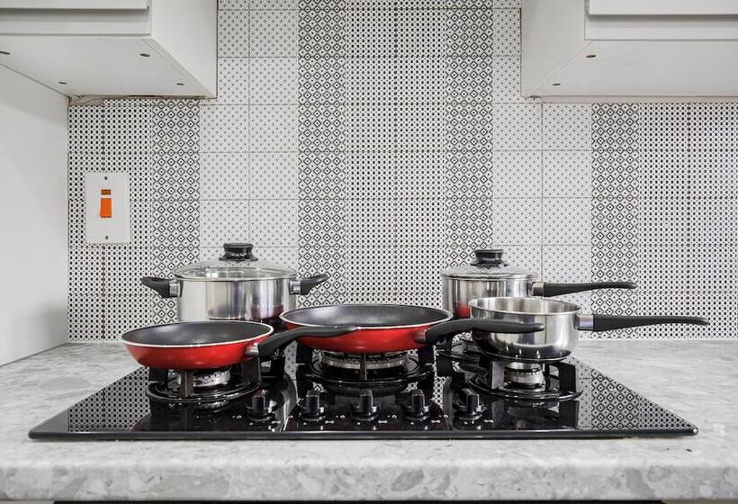 膳宿费 Verv London Stratford