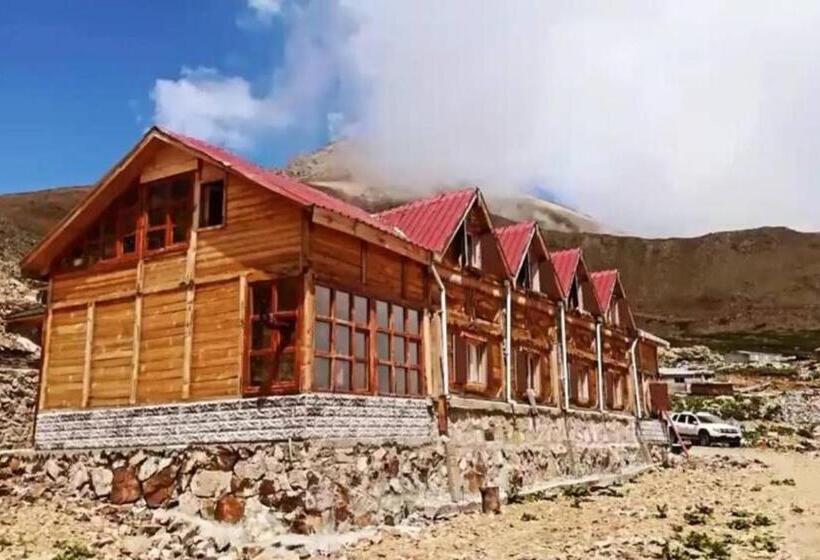 Tahpur Dağ Konağı