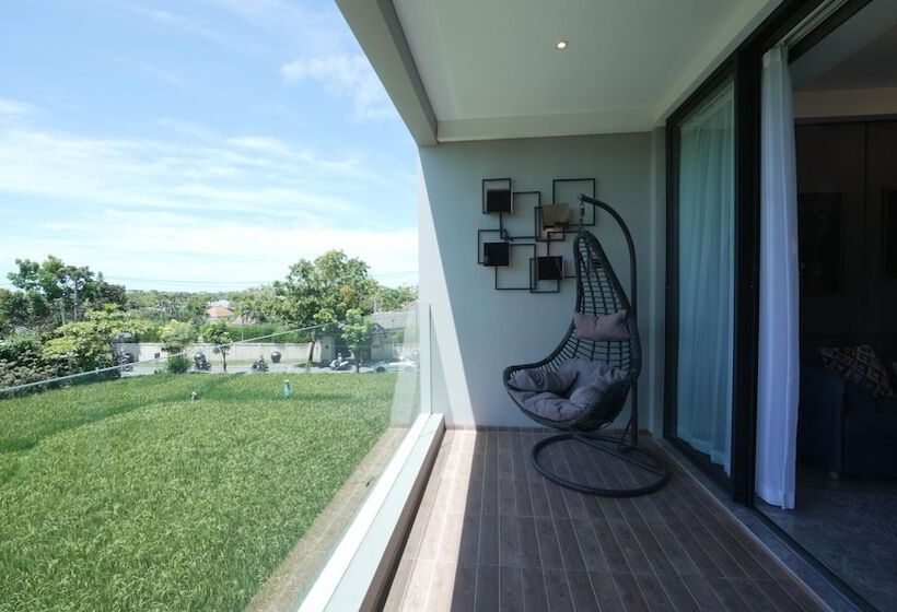 The One Umalas Signature