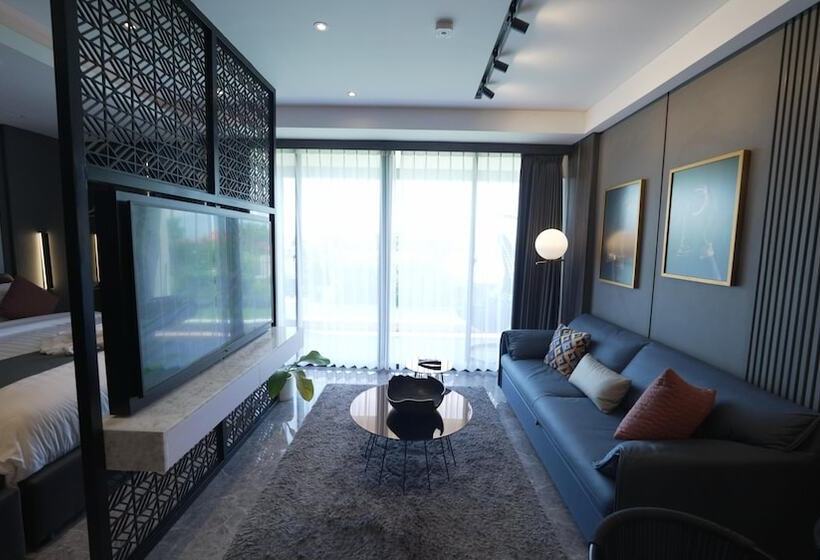 The One Umalas Signature