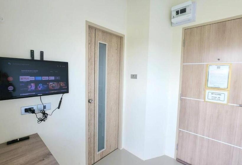 فندق صغير 98 Tower Chiang Mai