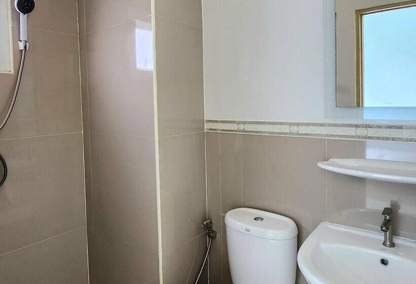 فندق صغير 98 Tower Chiang Mai