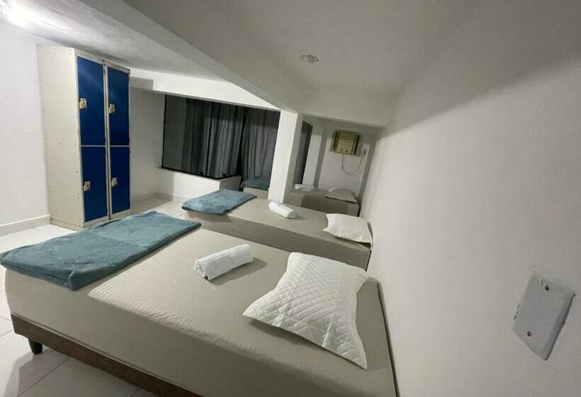 הוסטל The Brothers