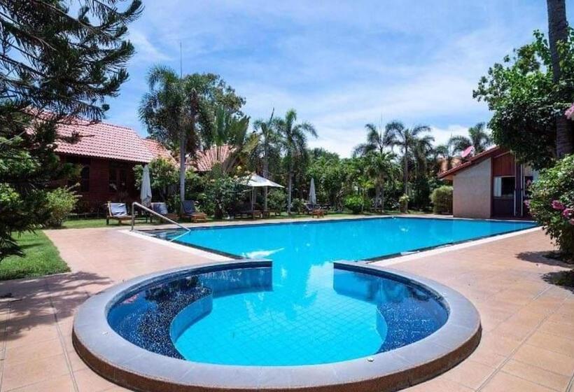 Bangsaray Village Resort