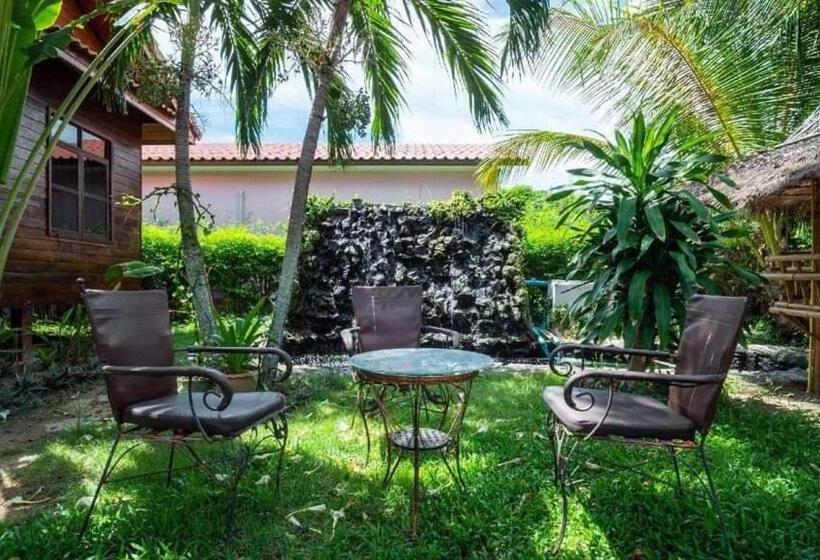 Bangsaray Village Resort