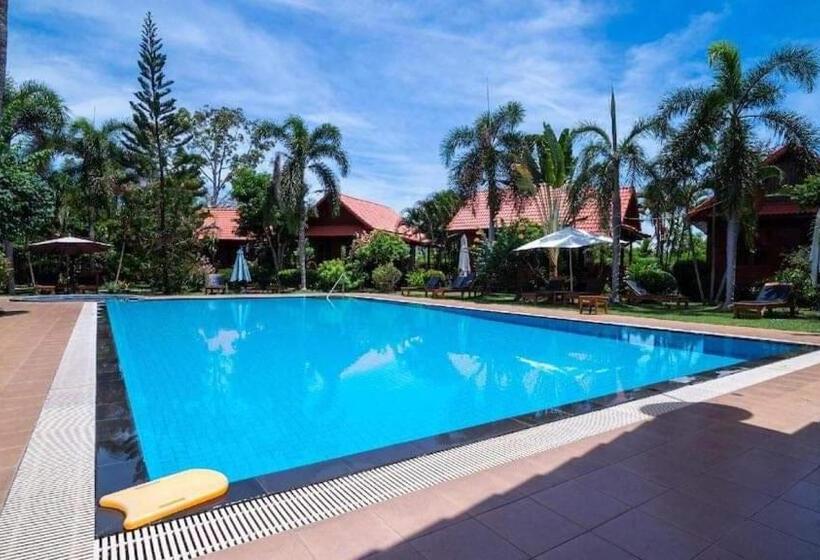 Bangsaray Village Resort