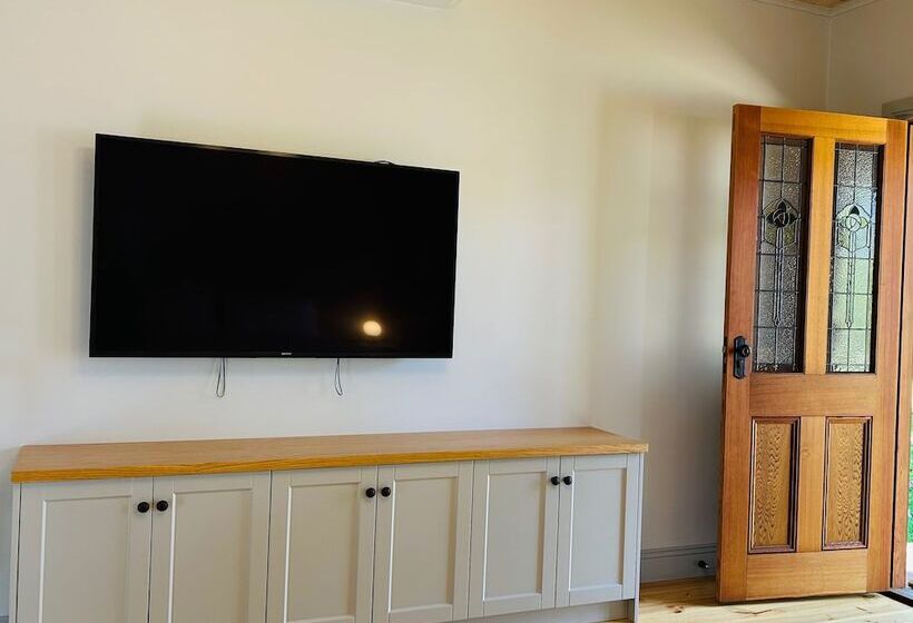 Bed and Breakfast Willunga Gallery Cabins