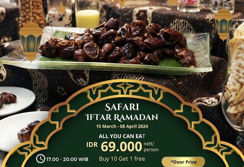 Front One Gosyen Hotel Salatiga