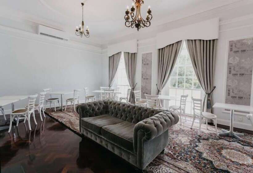 ホテル Akamah Estate