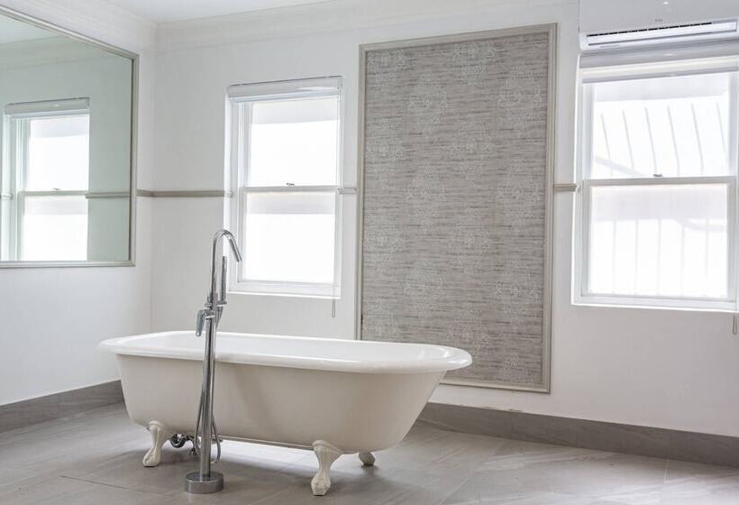 ホテル Akamah Estate