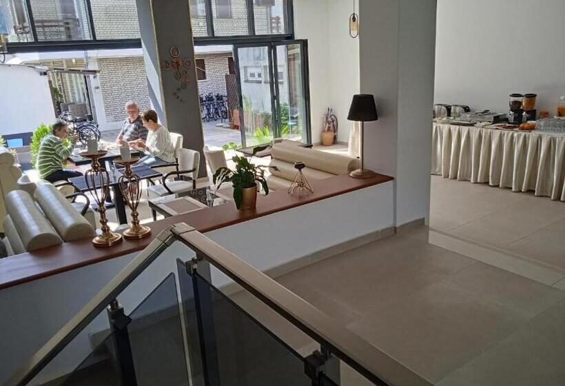 هتل Apartments Mite