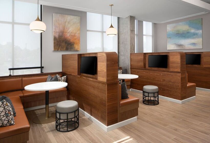 فندق Courtyard By Marriott Gainesville Ga