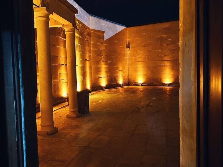 酒店 Four Mansions