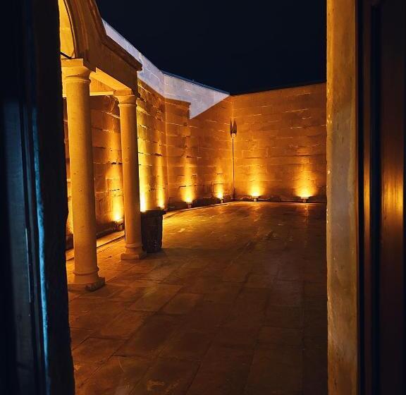 酒店 Four Mansions