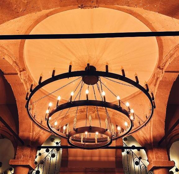 酒店 Four Mansions