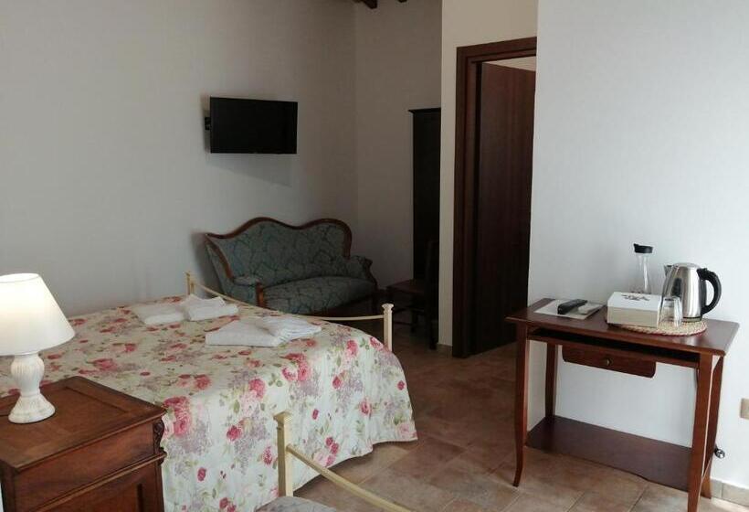 Отель L Antico Fienile