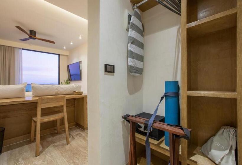 Отель Malecón 1680