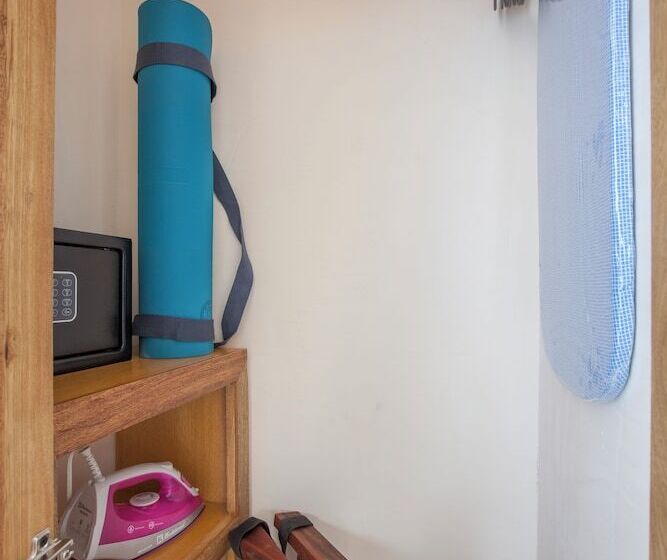 Отель Malecón 1680