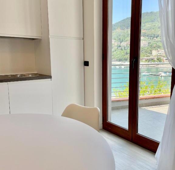 هتل Mirage Rooms & Apartments