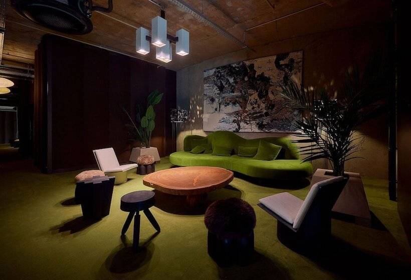 ホテル Mix Brussels   Gym & Wellness For Adults Only