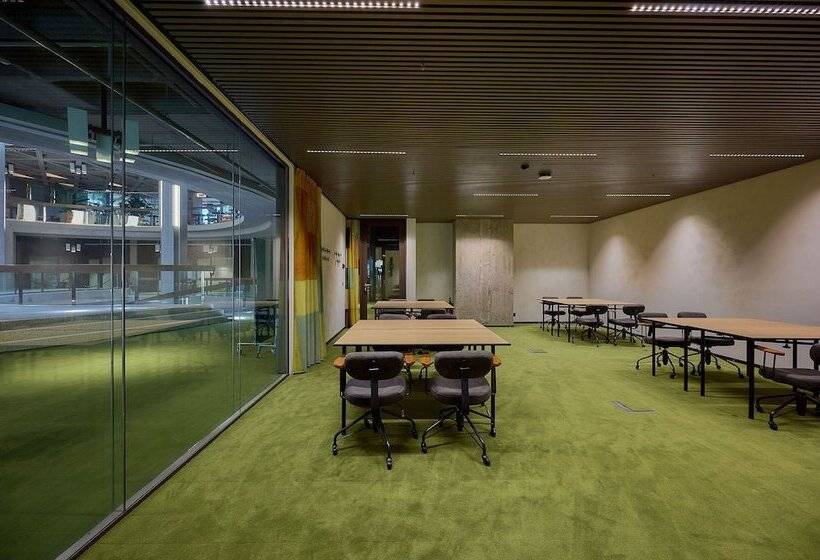 ホテル Mix Brussels   Gym & Wellness For Adults Only