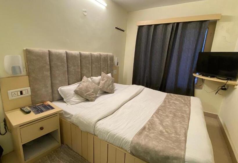 هتل New Meadows View