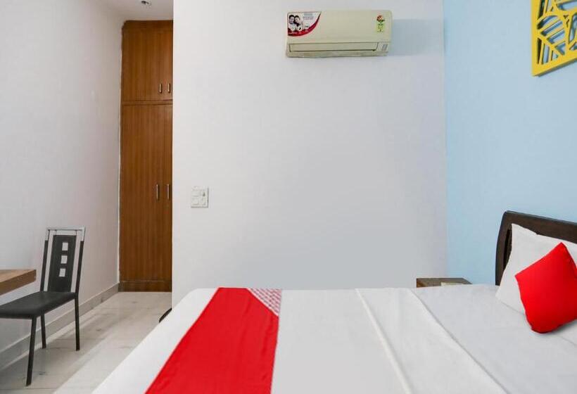 ホテル Oyo Flagship 81365 Friends Homestay